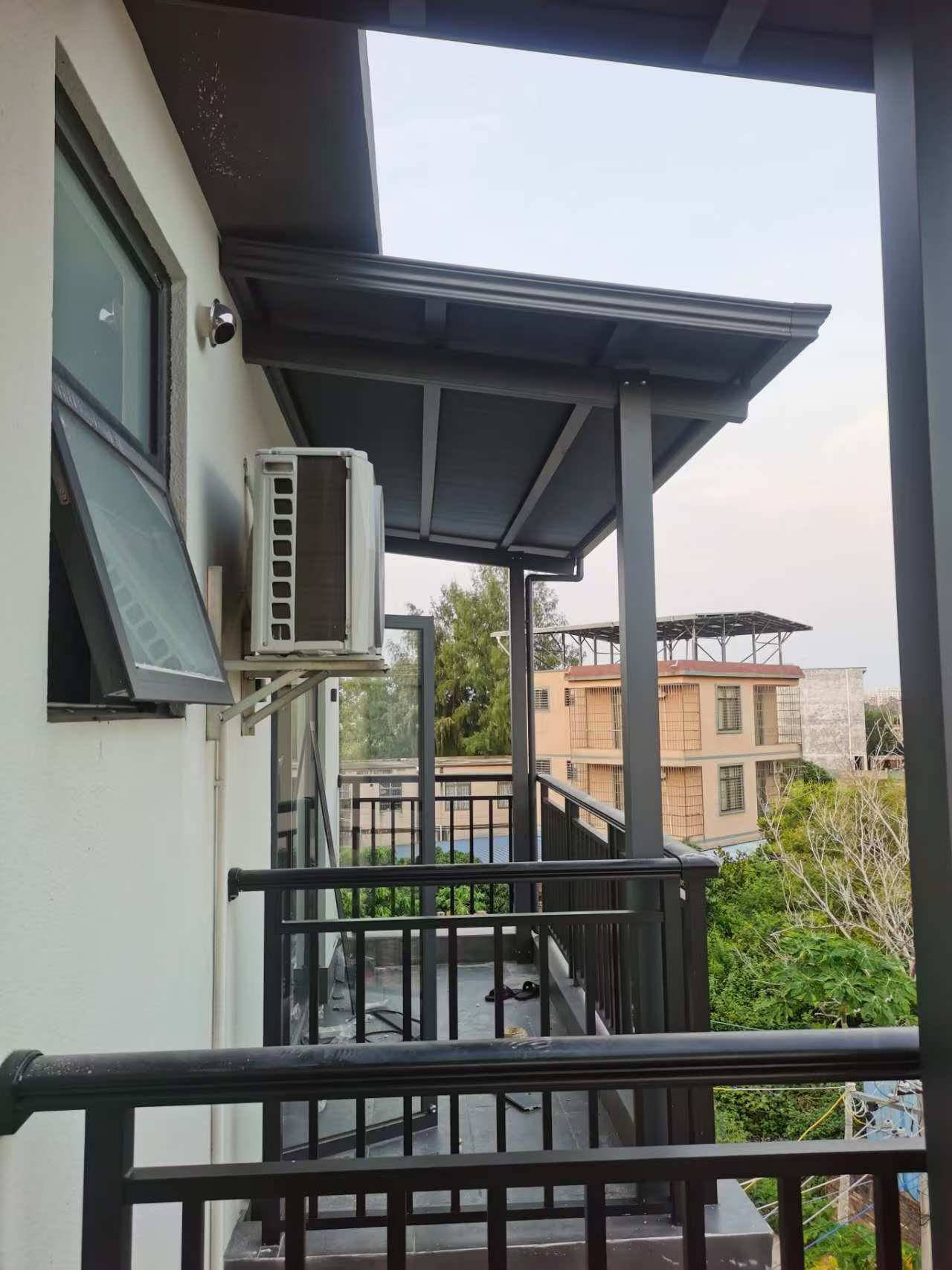 民宿酒店阳台雨棚
