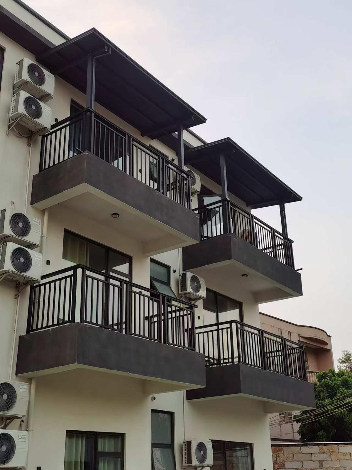 民宿酒店阳台雨棚