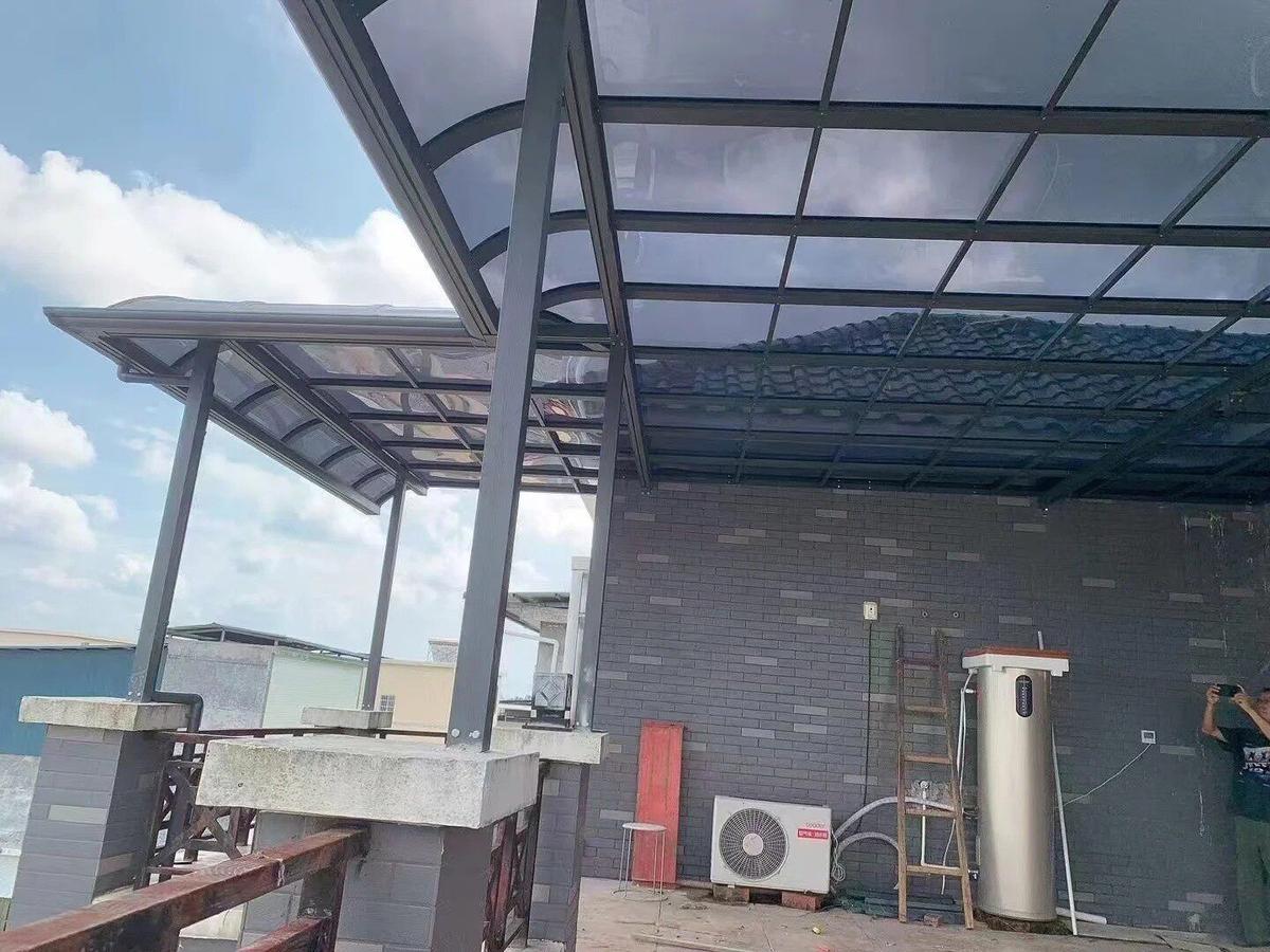 海口美兰江东新区屋顶露台耐力板雨棚